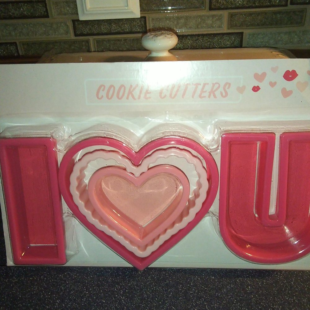 5 ct I Heart You Love cookie cutters set new sealed Valentine's Day anniversary